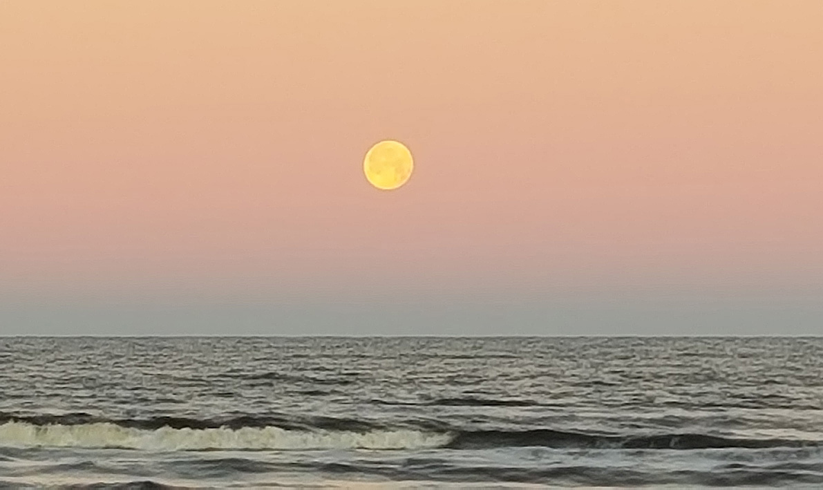 supermoon.small